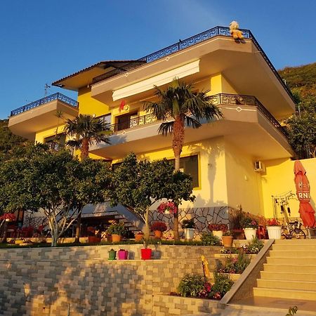 Villa Meminaj Вльора Екстер'єр фото